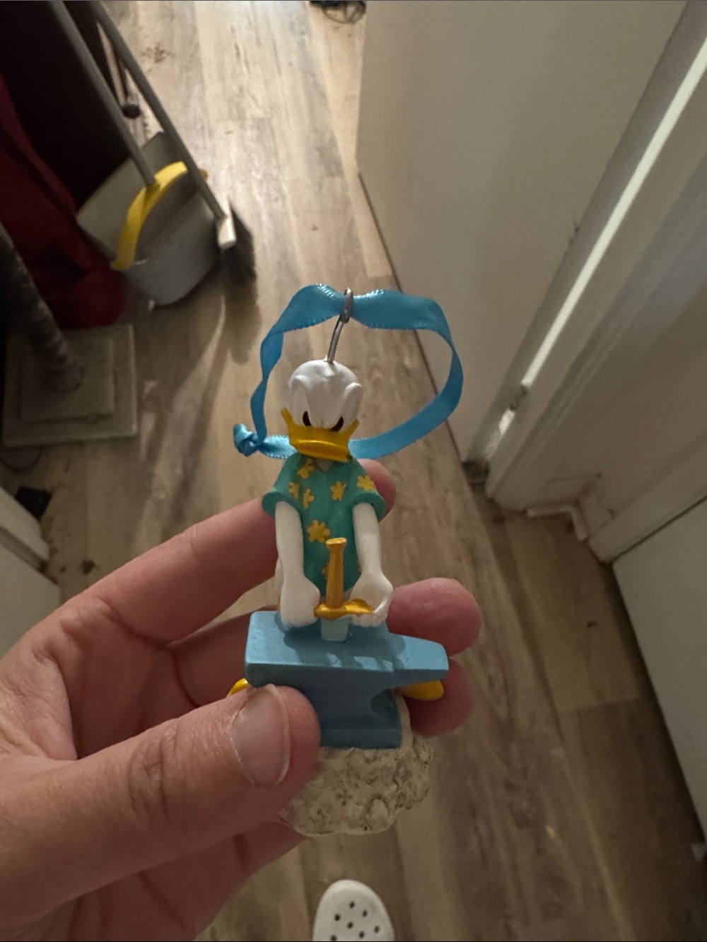 Disney, Donald Duck sword in the Stone play in the park ornament Christmas NEW